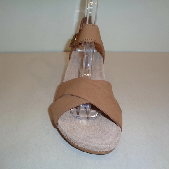 NWOB UGG Australia VEVA Chestnut Leather Wedge Heel Sandals Womens Shoes Size 8 - Picture 3 of 10